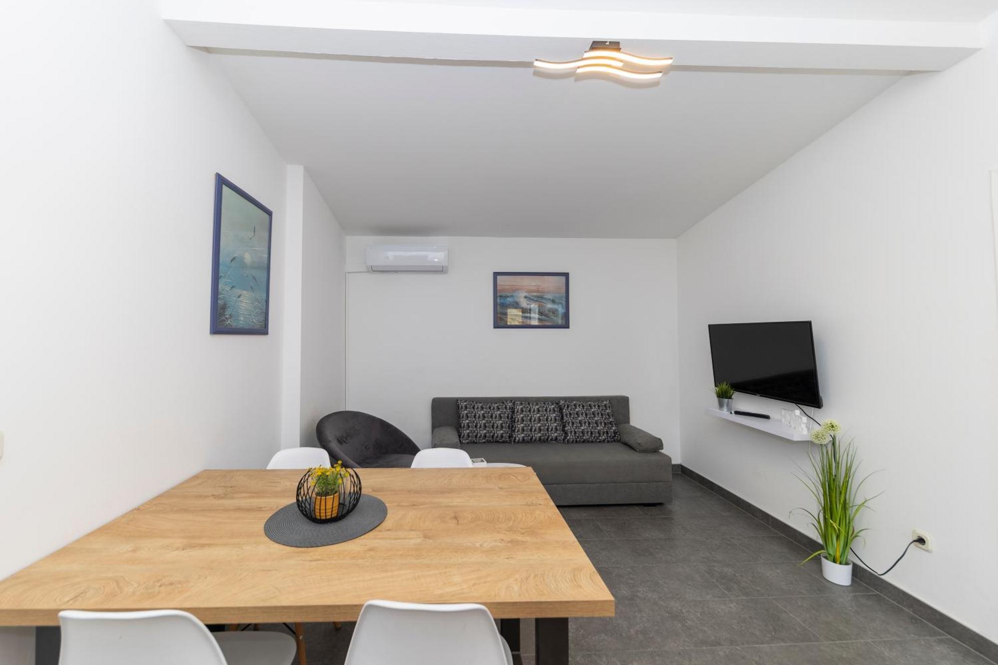 Family Apartments Zadar - Ryanair Exclusive Exterior photo